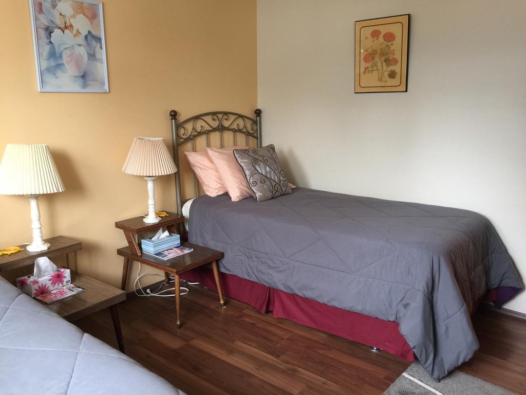 Wild Rose Bed & Breakfast サスカトゥーン 部屋 写真