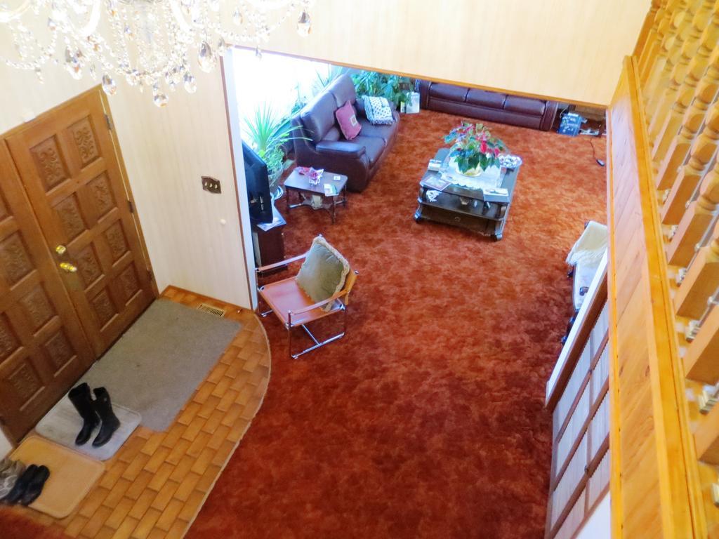 Wild Rose Bed & Breakfast サスカトゥーン エクステリア 写真