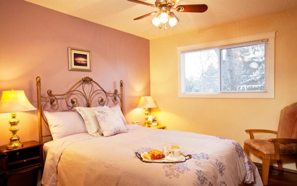 Wild Rose Bed & Breakfast サスカトゥーン 部屋 写真